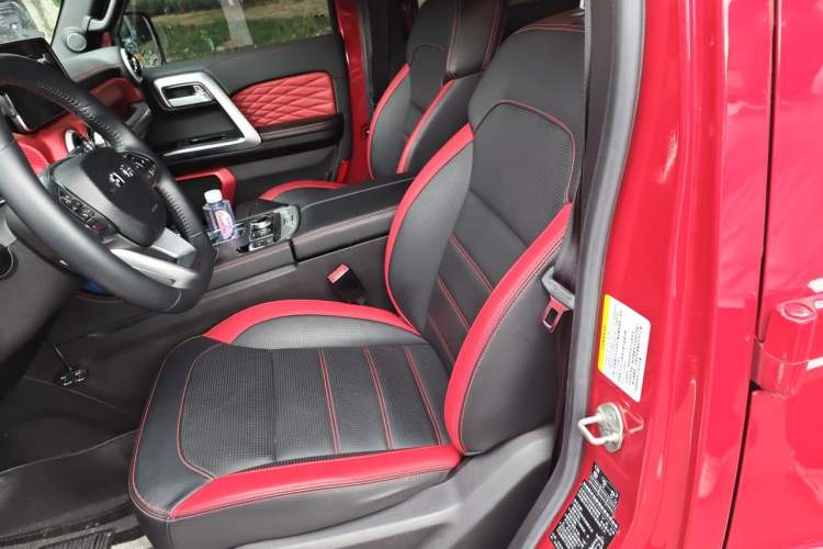Used BAIC Off-Road BJ40 2023 2.0T Automatic Four-Wheel Drive Urban Hunter Edition Chivalrous Type Left Front Seat