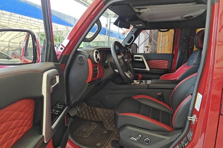 Used BAIC Off-Road BJ40 2023 2.0T Automatic Four-Wheel Drive Urban Hunter Edition Chivalrous Type Left Front Seat