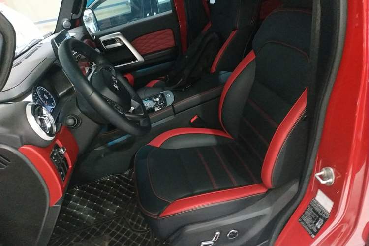 Used BAIC Off-Road BJ40 2023 2.0T Automatic Four-Wheel Drive Urban Hunter Edition Chivalrous Type Left Front Seat