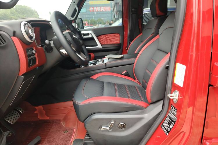 Used BAIC Off-Road BJ40 2023 2.0T Automatic Four-Wheel Drive Urban Hunter Edition Chivalrous Type Left Front Seat