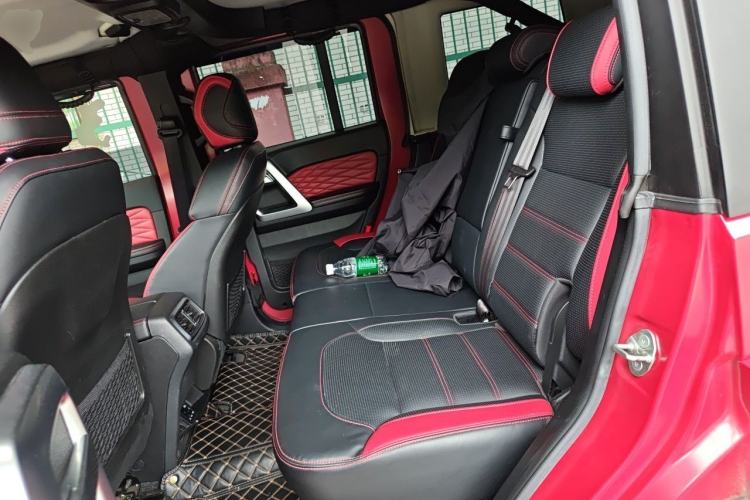 Used BAIC Off-Road BJ40 2023 2.0D Automatic Four-Wheel Drive Blade Hero Edition Adventurer Type Left Rear Seat