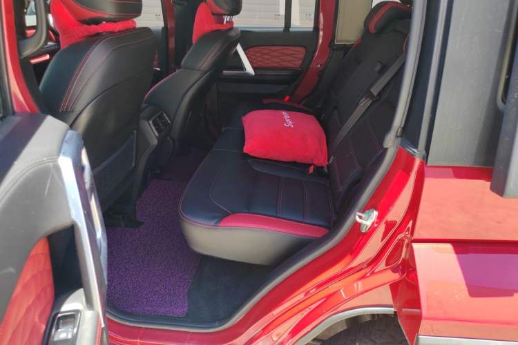 Used BAIC Off-Road BJ40 2023 2.0T Automatic Four-Wheel Drive Urban Hunter Edition Chivalrous Type Left Rear Seat