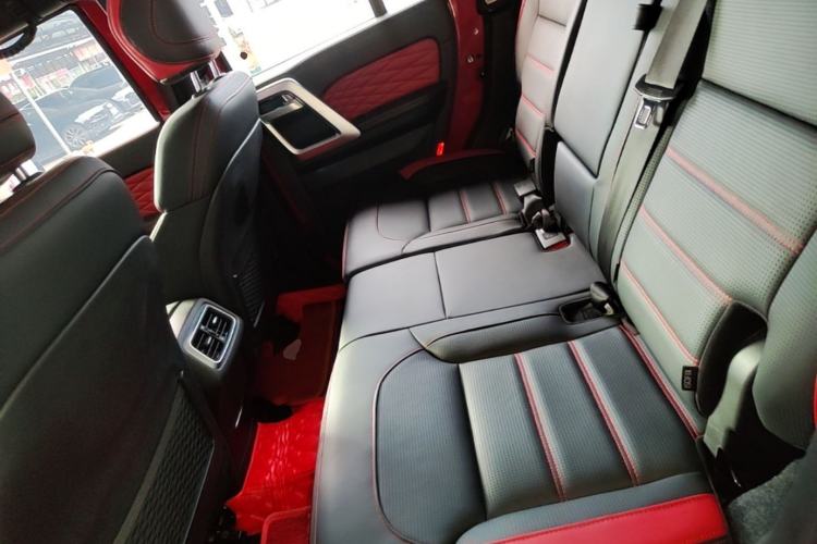 Used BAIC Off-Road BJ40 2023 2.0T Automatic Four-Wheel Drive Urban Hunter Edition Chivalrous Type Left Rear Seat