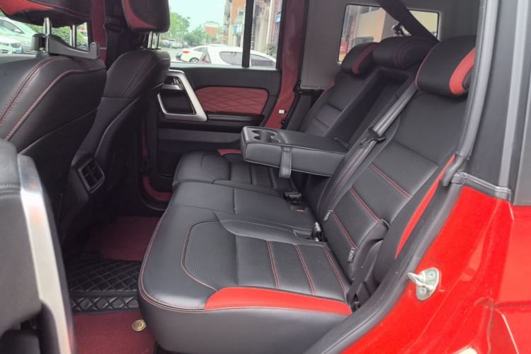 Used BAIC Off-Road BJ40 2023 2.0T Automatic Four-Wheel Drive Urban Hunter Edition Chivalrous Type Left Rear Seat