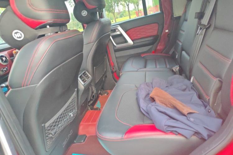 Used BAIC Off-Road BJ40 2023 2.0T Automatic Four-Wheel Drive Urban Hunter Edition Chivalrous Type Left Rear Seat
