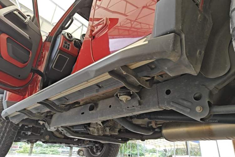 Used BAIC Off-Road BJ40 2023 2.0T Automatic Four-Wheel Drive Urban Hunter Edition Chivalrous Type Left Side Sill