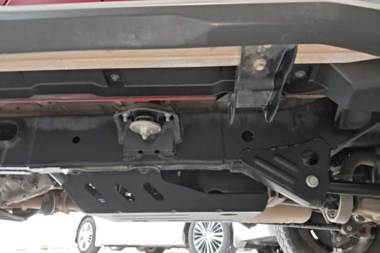 Used BAIC Off-Road BJ40 2023 2.0D Automatic Four-Wheel Drive Blade Hero Edition Adventurer Type Left Side Sill