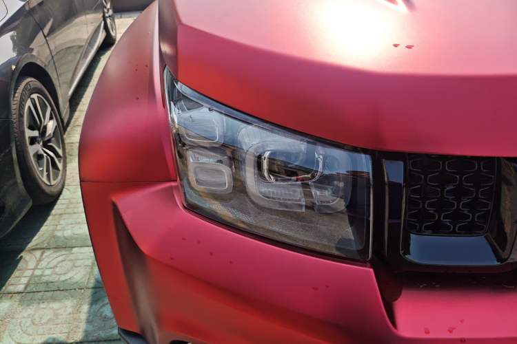 Used BAIC Off-Road BJ40 2023 2.0D Automatic Four-Wheel Drive Blade Hero Edition Adventurer Type Right Front Headlight