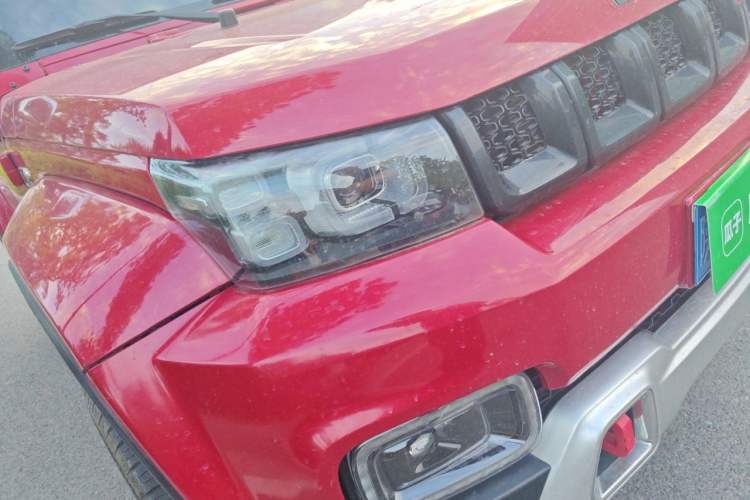 Used BAIC Off-Road BJ40 2023 2.0T Automatic Four-Wheel Drive Urban Hunter Edition Chivalrous Type Right Front Headlight