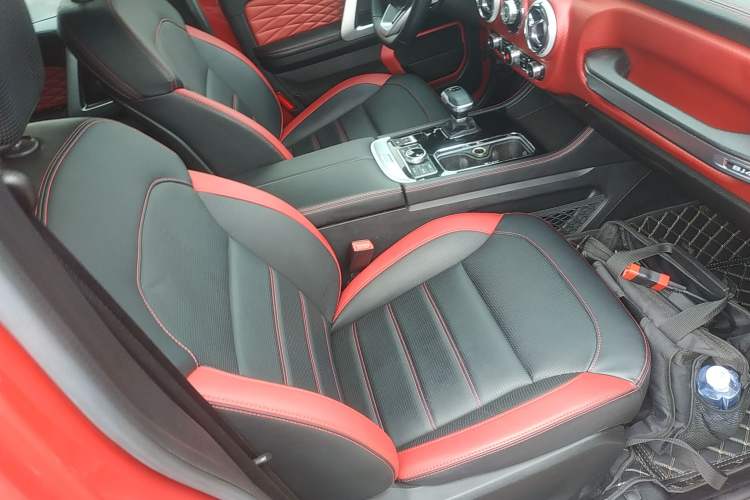 Used BAIC Off-Road BJ40 2023 2.0T Automatic Four-Wheel Drive Urban Hunter Edition Chivalrous Type Right Front Seat