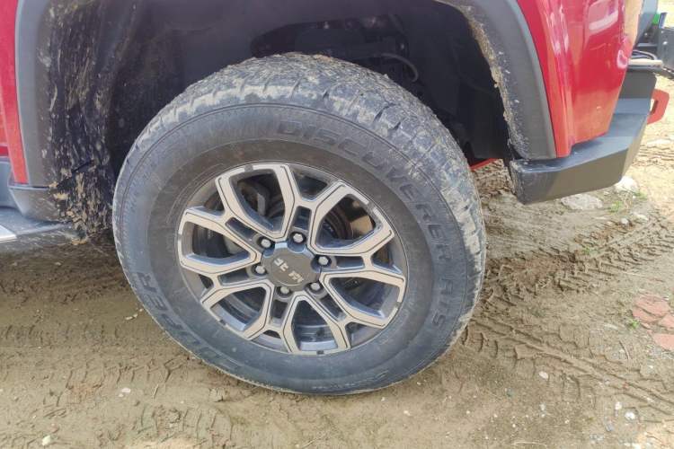 Used BAIC Off-Road BJ40 2023 2.0T Automatic Four-Wheel Drive Urban Hunter Edition Prestige Version Right Front Wheel Hub