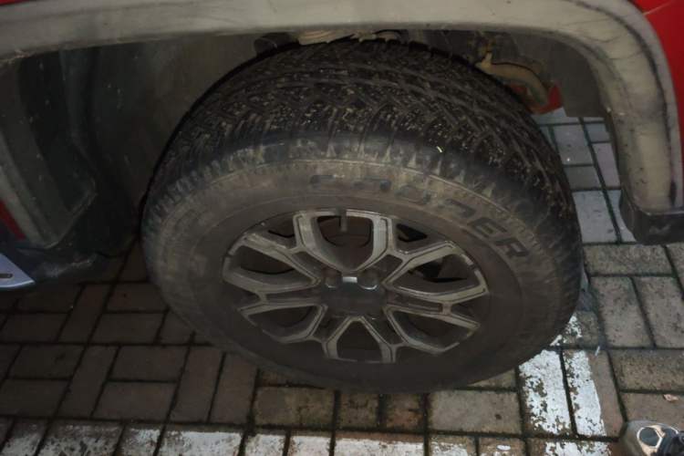 Used BAIC Off-Road BJ40 2023 2.0T Automatic Four-Wheel Drive Urban Hunter Edition Chivalrous Type Right Front Wheel Hub