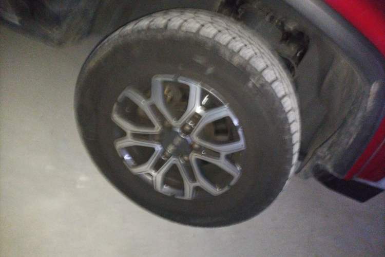 Used BAIC Off-Road BJ40 2023 2.0T Automatic Four-Wheel Drive Urban Hunter Edition Prestige Version Right Front Wheel Hub