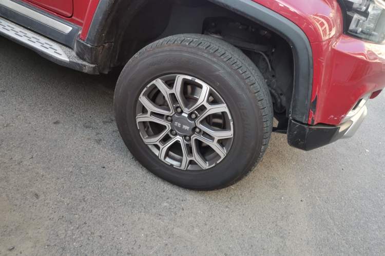 Used BAIC Off-Road BJ40 2023 2.0T Automatic Four-Wheel Drive Urban Hunter Edition Chivalrous Type Right Front Wheel Hub