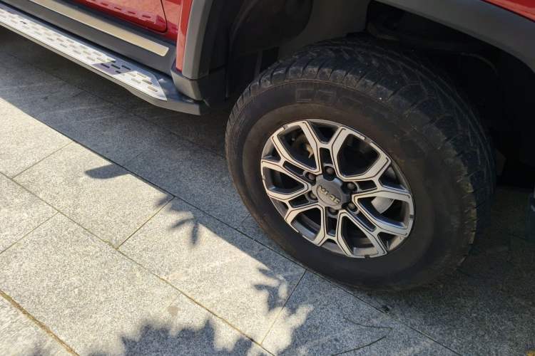 Used BAIC Off-Road BJ40 2023 2.0T Automatic Four-Wheel Drive Urban Hunter Edition Chivalrous Type Right Front Wheel Hub