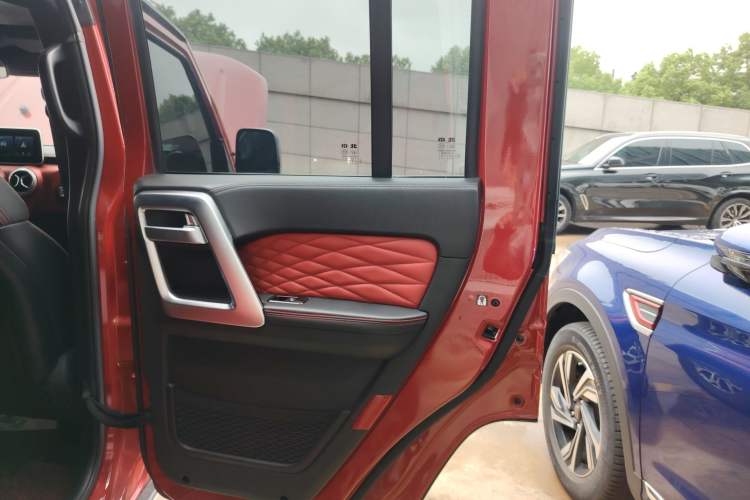 Used BAIC Off-Road BJ40 2023 2.0T Automatic Four-Wheel Drive Urban Hunter Edition Chivalrous Type Right Rear Door Interior