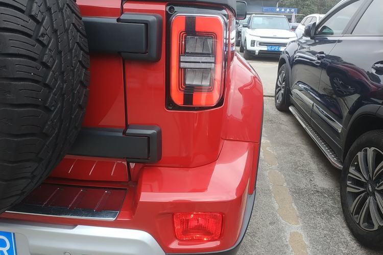 Used BAIC Off-Road BJ40 2023 2.0T Automatic Four-Wheel Drive Urban Hunter Edition Chivalrous Type Right Rear Taillight