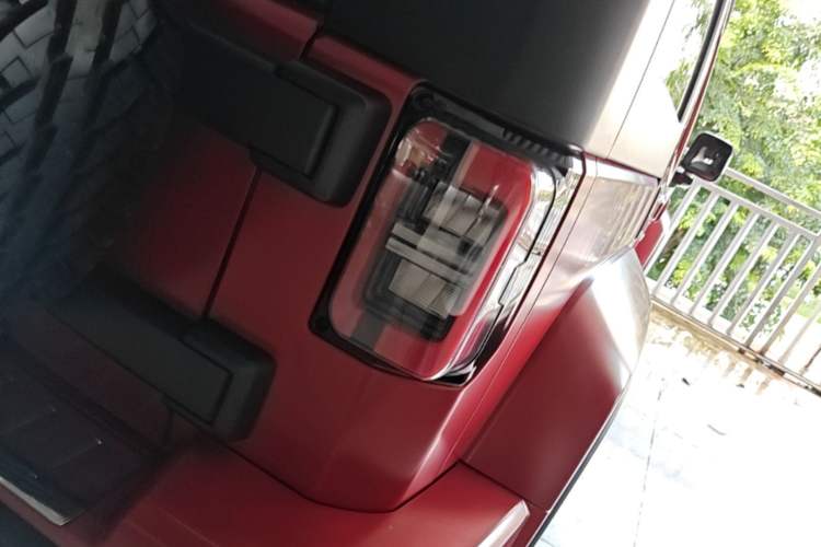 Used BAIC Off-Road BJ40 2023 2.0D Automatic Four-Wheel Drive Blade Hero Edition Adventurer Type Right Rear Taillight