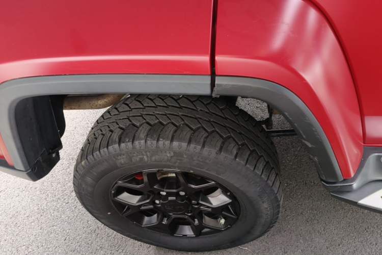 Used BAIC Off-Road BJ40 2023 2.0D Automatic Four-Wheel Drive Blade Hero Edition Adventurer Type Right Rear Wheel Hub