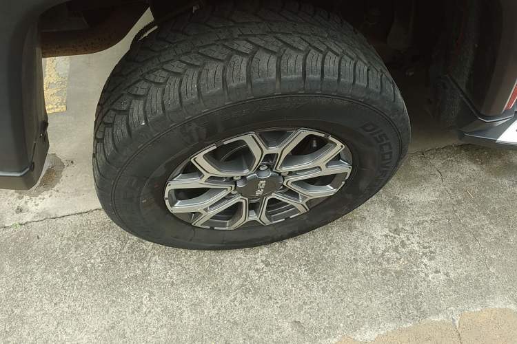 Used BAIC Off-Road BJ40 2023 2.0T Automatic Four-Wheel Drive Urban Hunter Edition Chivalrous Type Right Rear Wheel Hub