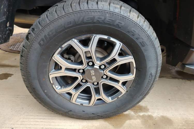 Used BAIC Off-Road BJ40 2023 2.0T Automatic Four-Wheel Drive Urban Hunter Edition Chivalrous Type Right Rear Wheel Hub