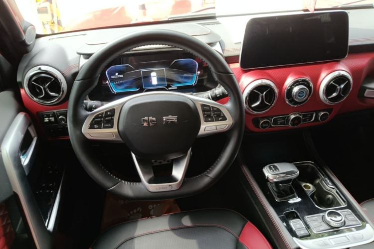 Used BAIC Off-Road BJ40 2023 2.0D Automatic Four-Wheel Drive Blade Hero Edition Adventurer Type Steering Wheel