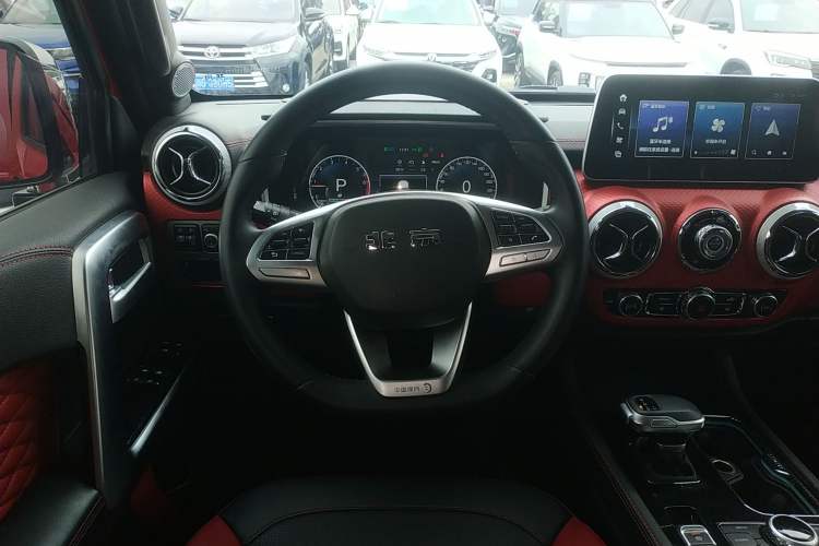 Used BAIC Off-Road BJ40 2023 2.0T Automatic Four-Wheel Drive Urban Hunter Edition Chivalrous Type Steering Wheel