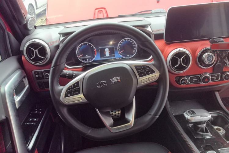 Used BAIC Off-Road BJ40 2023 2.0T Automatic Four-Wheel Drive Urban Hunter Edition Chivalrous Type Steering Wheel