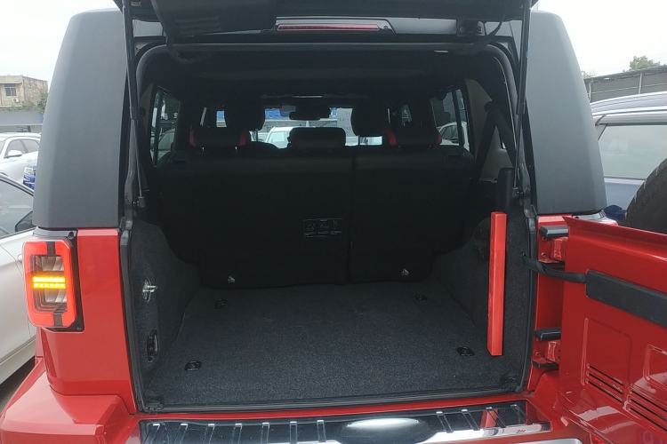 Used BAIC Off-Road BJ40 2023 2.0T Automatic Four-Wheel Drive Urban Hunter Edition Chivalrous Type Trunk