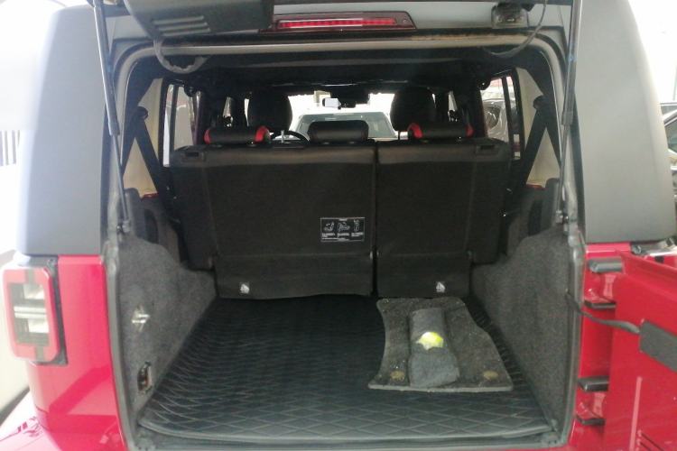Used BAIC Off-Road BJ40 2023 2.0T Automatic Four-Wheel Drive Urban Hunter Edition Chivalrous Type Trunk