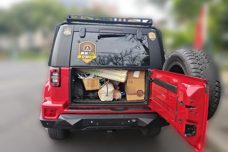 Used BAIC Off-Road BJ40 2023 2.0T Automatic Four-Wheel Drive Urban Hunter Edition Chivalrous Type Trunk