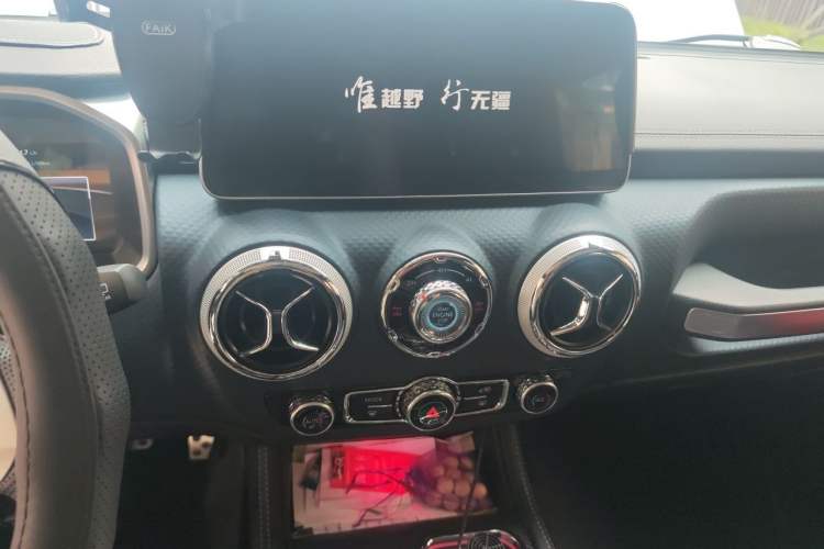 Used BAIC Off-Road BJ40 2023 2.0T Automatic Four-Wheel Drive Ring of the Tower Champion Edition Audio And AC Panel