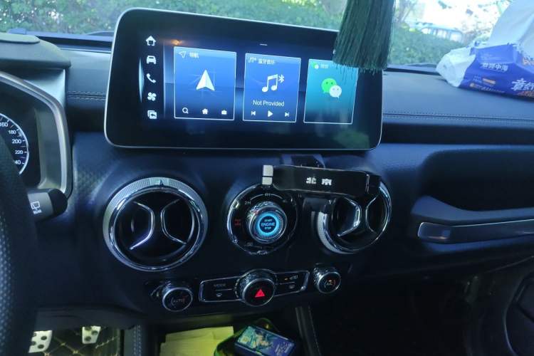 Used BAIC Off-Road BJ40 2023 2.0T Automatic Four-Wheel Drive Ring of the Tower Champion Edition Audio And AC Panel