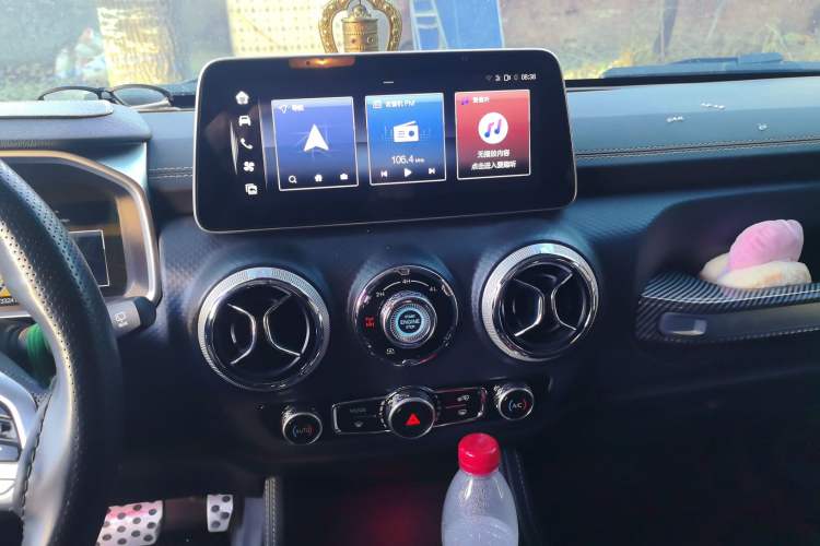 Used BAIC Off-Road BJ40 2023 2.0T Automatic Four-Wheel Drive Ring of the Tower Champion Edition Audio And AC Panel