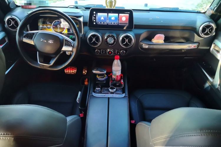 Used BAIC Off-Road BJ40 2023 2.0T Automatic Four-Wheel Drive Ring of the Tower Champion Edition Center Console
