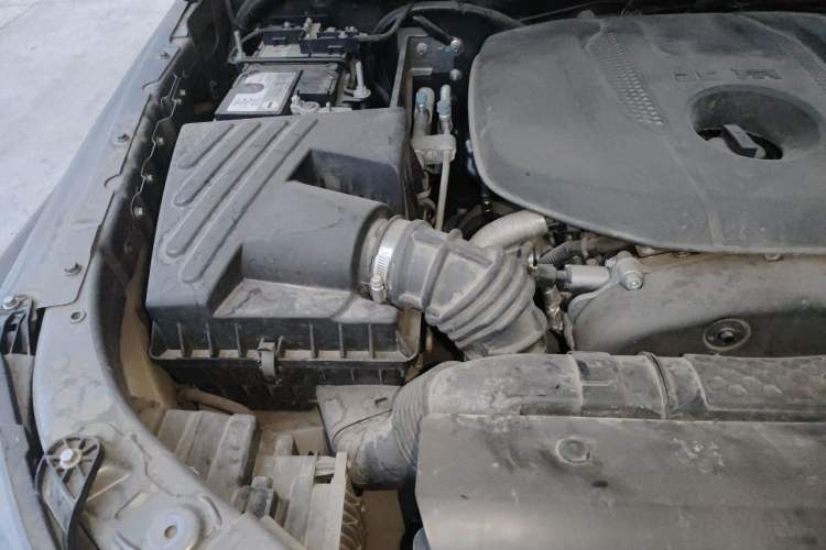 Used BAIC Off-Road BJ40 2023 2.0T Automatic Four-Wheel Drive Ring of the Tower Champion Edition Engine Bay Right