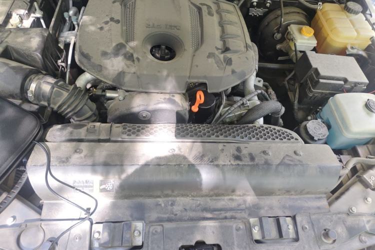 Used BAIC Off-Road BJ40 2023 2.0T Automatic Four-Wheel Drive Ring of the Tower Champion Edition Engine Bay