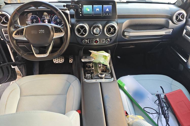 Used BAIC Off-Road BJ40 2023 2.0D Automatic Four-Wheel Drive Blade Hero Edition Adventurer Type Interior 2