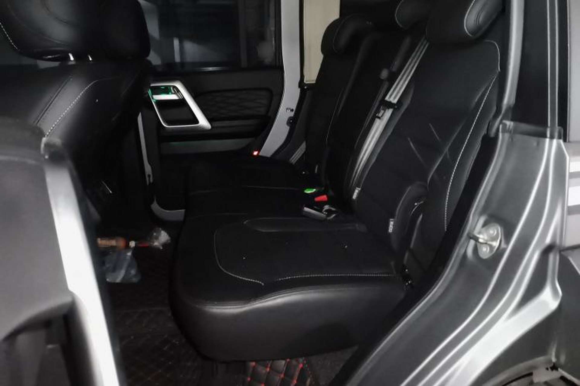 Used BAIC Off-Road BJ40 2023 2.0T Automatic Four-Wheel Drive Ring of the Tower Champion Edition Left Rear Seat