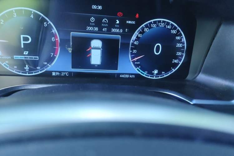 Used BAIC Off-Road BJ40 2023 2.0T Automatic Four-Wheel Drive Ring of the Tower Champion Edition Odometer Close Up