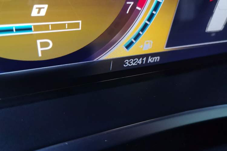 Used BAIC Off-Road BJ40 2023 2.0T Automatic Four-Wheel Drive Ring of the Tower Champion Edition Odometer Close Up