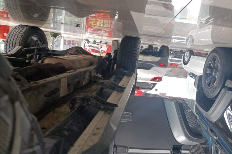 Used BAIC Off-Road BJ40 2023 2.0T Automatic Four-Wheel Drive Ring of the Tower Champion Edition Right Side Sill