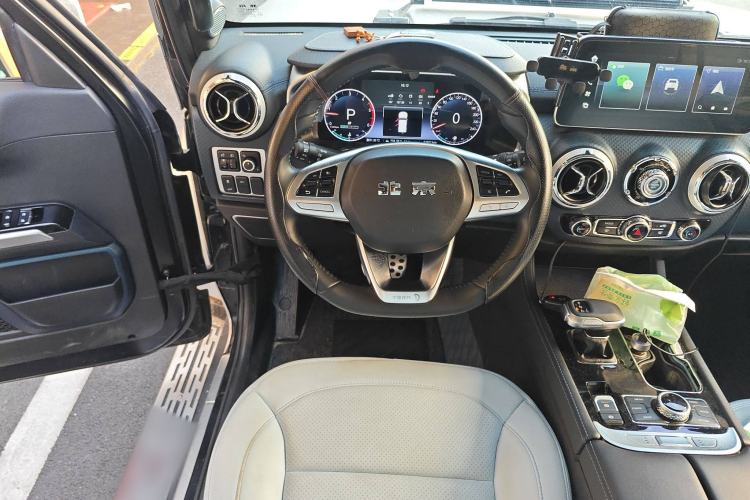 Used BAIC Off-Road BJ40 2023 2.0D Automatic Four-Wheel Drive Blade Hero Edition Adventurer Type Steering Wheel