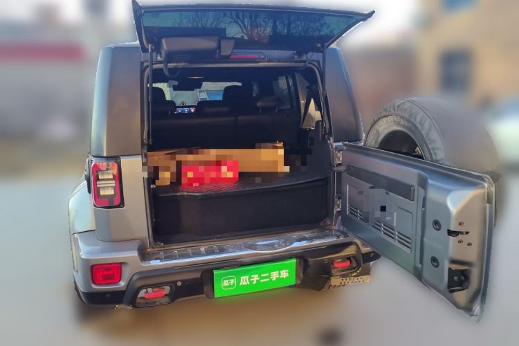 Used BAIC Off-Road BJ40 2023 2.0T Automatic Four-Wheel Drive Ring of the Tower Champion Edition Trunk