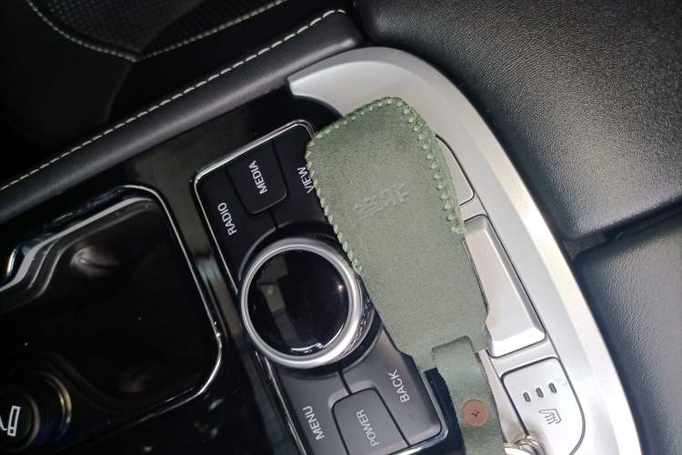 Used BAIC Off-Road BJ40 2023 2.0T Automatic Four-Wheel Drive Ring of the Tower Champion Edition Vehicle Key