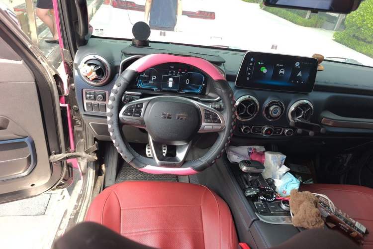 Used BAIC Off-Road BJ40 2023 2.0D Automatic Four-Wheel Drive Blade Hero Edition Adventurer Type Steering Wheel