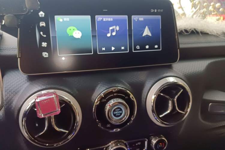 Used BAIC Off-Road BJ40 2023 2.0D Automatic Four-Wheel Drive Blade Hero Edition Adventurer Type Audio And AC Panel