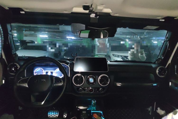 Used BAIC Off-Road BJ40 2023 2.0D Automatic Four-Wheel Drive Blade Hero Edition Adventurer Type Center Console