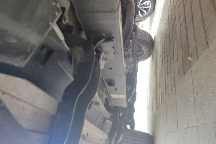 Used BAIC Off-Road BJ40 2023 2.0T Automatic Four-Wheel Drive Urban Hunter Edition Chivalrous Type Chassis Rear Left