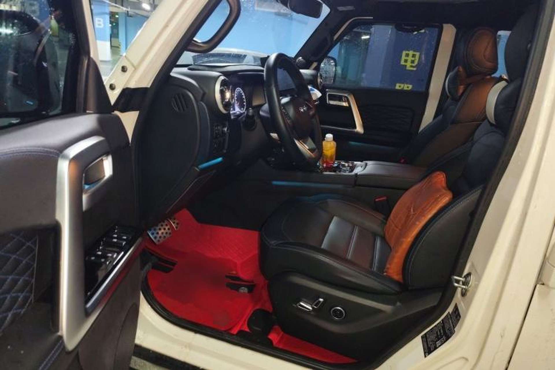 Used BAIC Off-Road BJ40 2023 2.0T Automatic Four-Wheel Drive Urban Hunter Edition Chivalrous Type Driver Seat